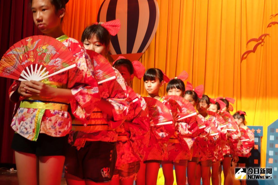 ▲竹塘國小邀集鄉內5所國小舉辦聯合才藝發表會，表演類型多元精彩，節奏明快，充滿動感，展現滿滿的青春活力與活潑奔放。（圖／記者陳雅芳攝，2018.06.06）