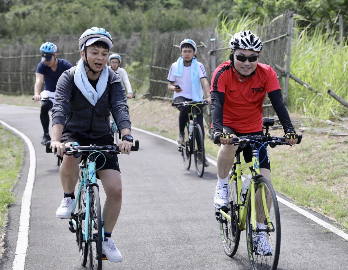 ▲侯友宜表示，未來他將推動更完整的「皇冠海岸自行車道」，讓更多人享受健康，也帶動在地產業發展。（圖／侯友宜辦公室提供）