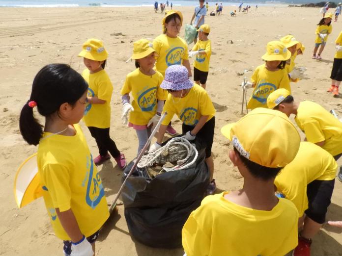 用行動守護海洋資源　新北1200名學童參與淨灘
