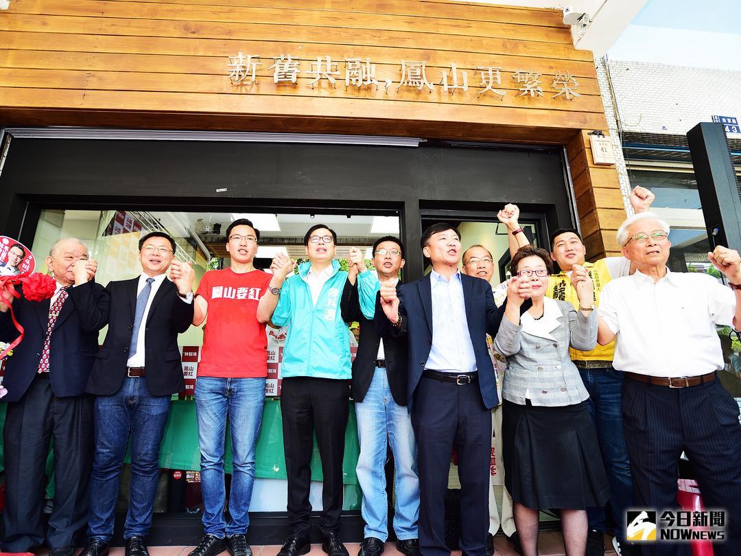 ▲高市議員參選人林智鴻成立競選服務處，綠營指標人物到場祝福打氣。（圖／記者郭俊暉攝 , 2018.06.09）