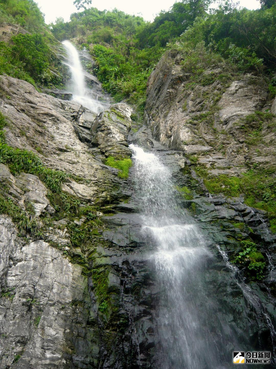 ▲內層瀑布氣勢磅礡，大量的水以千軍萬馬之勢撞擊時的隆隆聲。（圖／資料照,記者陳宗傑攝）