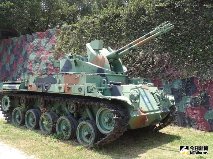 ▲烈嶼（小金門）展示的除役M42防空砲車。（圖／記者呂烱昌攝）