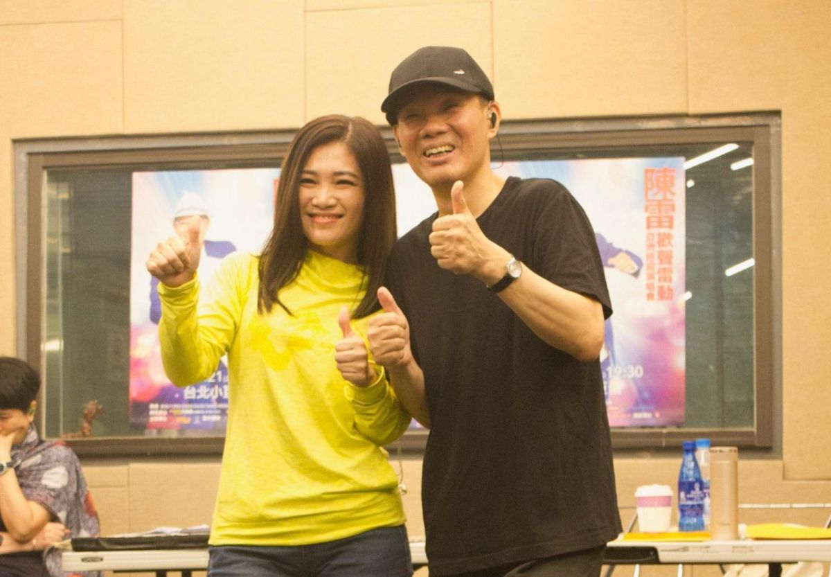 ▲黃妃擔任陳雷演唱會嘉賓。（圖／大大國際娛樂提供 , 2018.06.20）