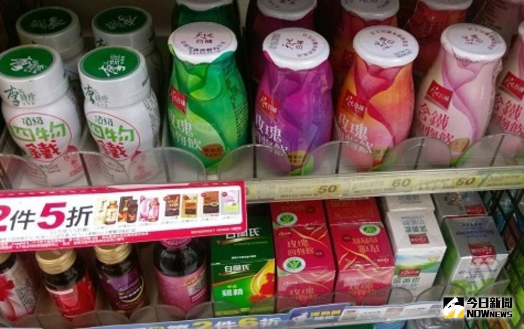 ▲消基會中醫藥委員會召集人施純全表示，超商常見的四物飲並非四物湯，四物也非人人皆適合飲用。（圖／記者李依頻攝）