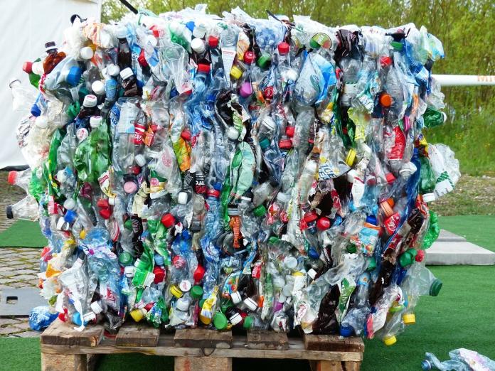 ▲陸拒收洋垃圾！英廢塑料「轉賣台灣」，竟暴增10倍。（圖／翻攝自 pixabay ）