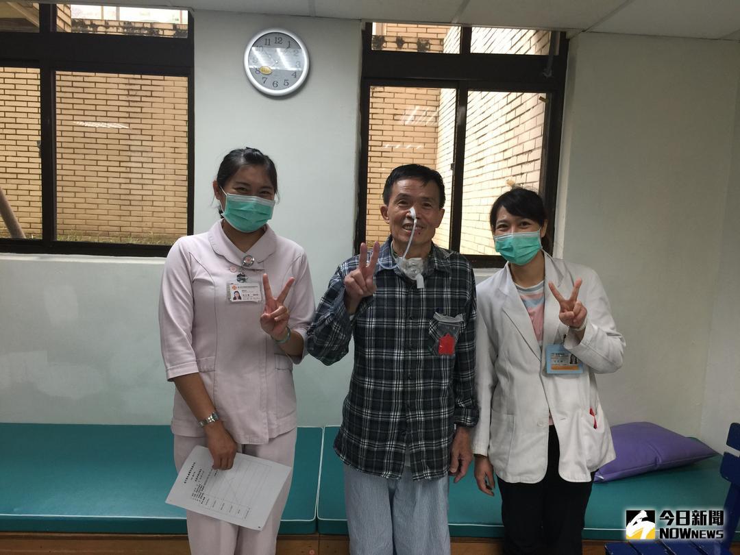 ▲張姓病患經治療後已恢復正常生活功能。（圖／臺中榮民總醫院嘉義分院提供）