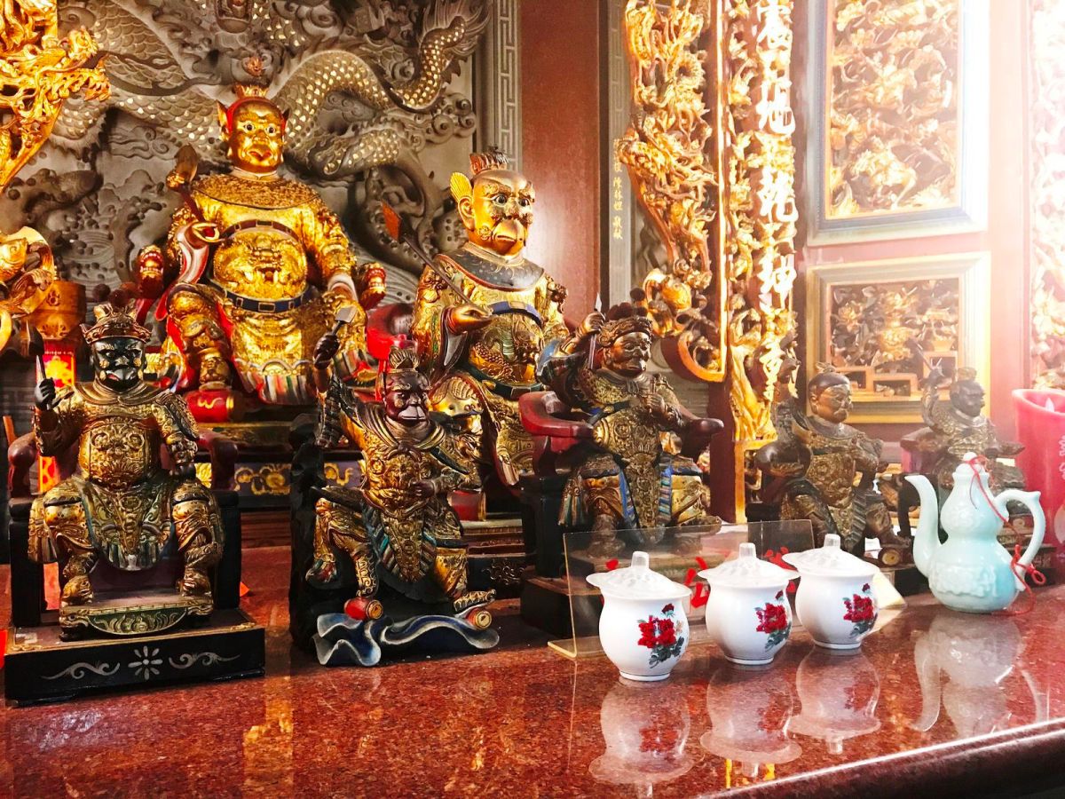 ▲中和霹靂宮主祀金雷元帥，無不少科技從業人員或大老闆常前往上香，祈求供電穩定。（圖／新北市民政局提供）