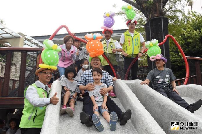 ▲彰化市中山國小把遊戲場幻化成「領角鴞樂園」，運用中山國小吉祥物領角鴞的特徵，全面更新遊樂設施。（圖／記者陳雅芳攝，2018.06.28）