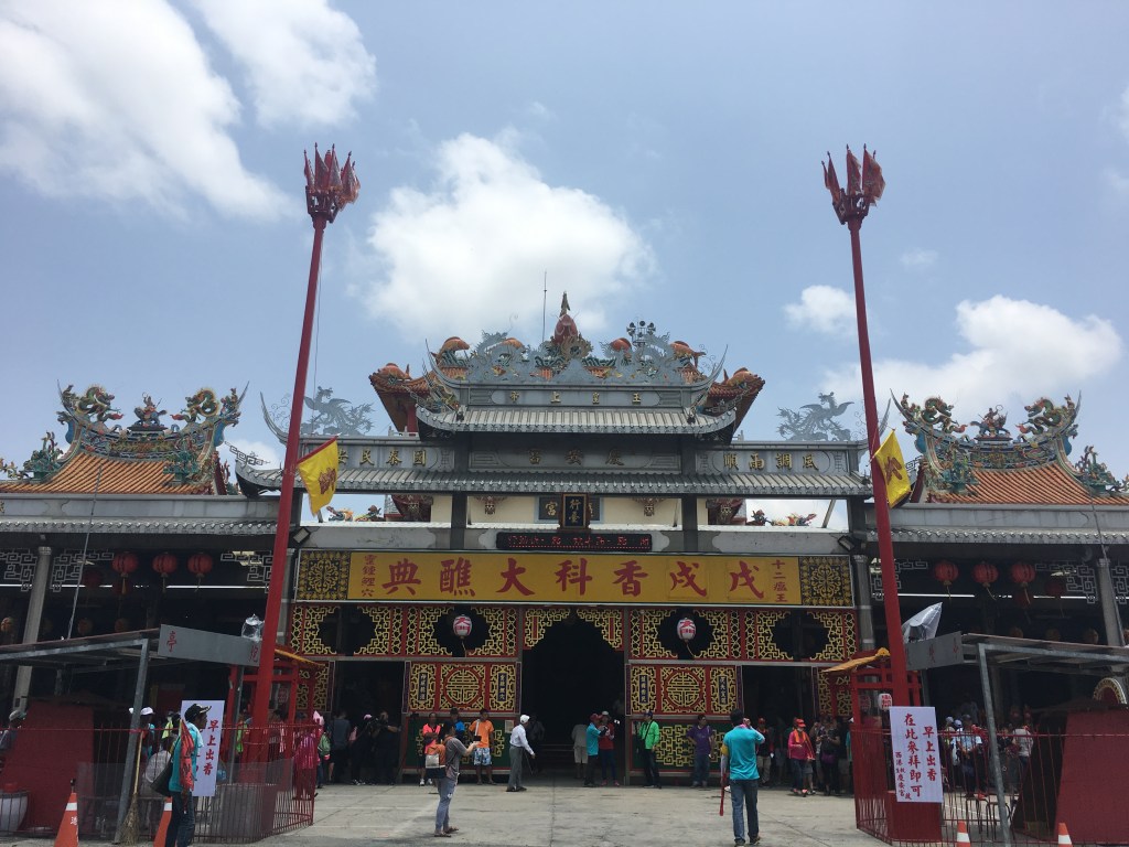 台灣第一香西港香　開館架棚請王熱鬧登場（圖／保庇）