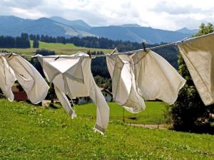 天貺日，曬衣服能讓衣服不容易發霉（圖／pixabay）