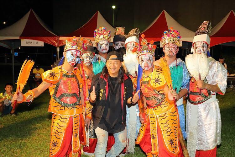 搖滾宮主賴銘偉／台灣馬戲團　帳棚裡的八家將劇場（圖／保庇）