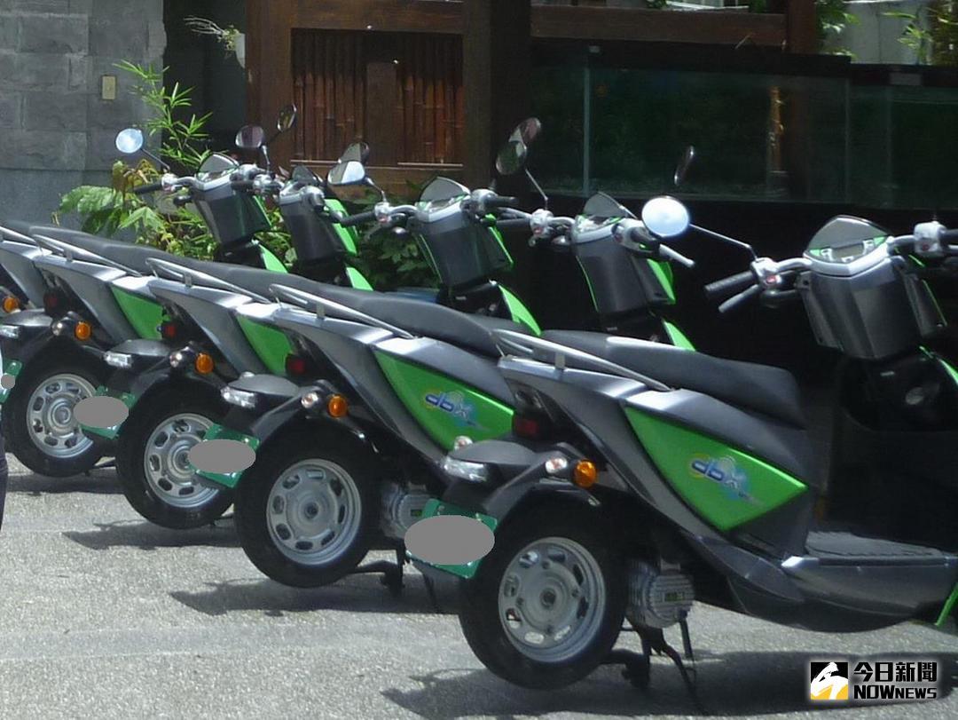 ▲值得注意的是，在花費上，大型重型燃油機車全年花費1萬8553元最高，電動機車9897元居次。（圖／記者黃玿琮攝2017.12.22）