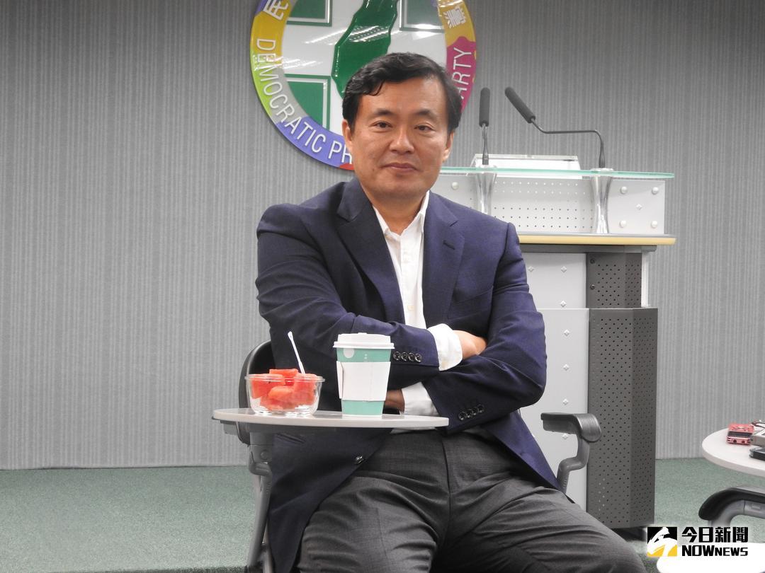 ▲民進黨祕書長洪耀福表示，吳敦義的「肥鵝理論」，正如他一向給予外界的印象，態度不誠懇，內容不實在。（資料圖／NOWnews）