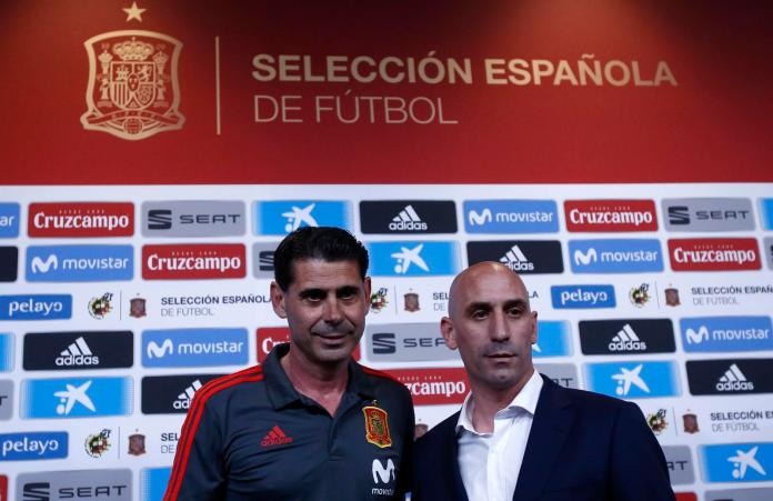 ▲西班牙新總教練Fernando Hierro\\(左\\)、足協主席Luis Rubiales\\(右\\)、（圖／美聯社／達志影像）
