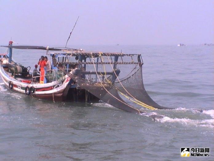 嚴密監控　海巡署加強查緝金門海域大陸漁民違法捕撈
