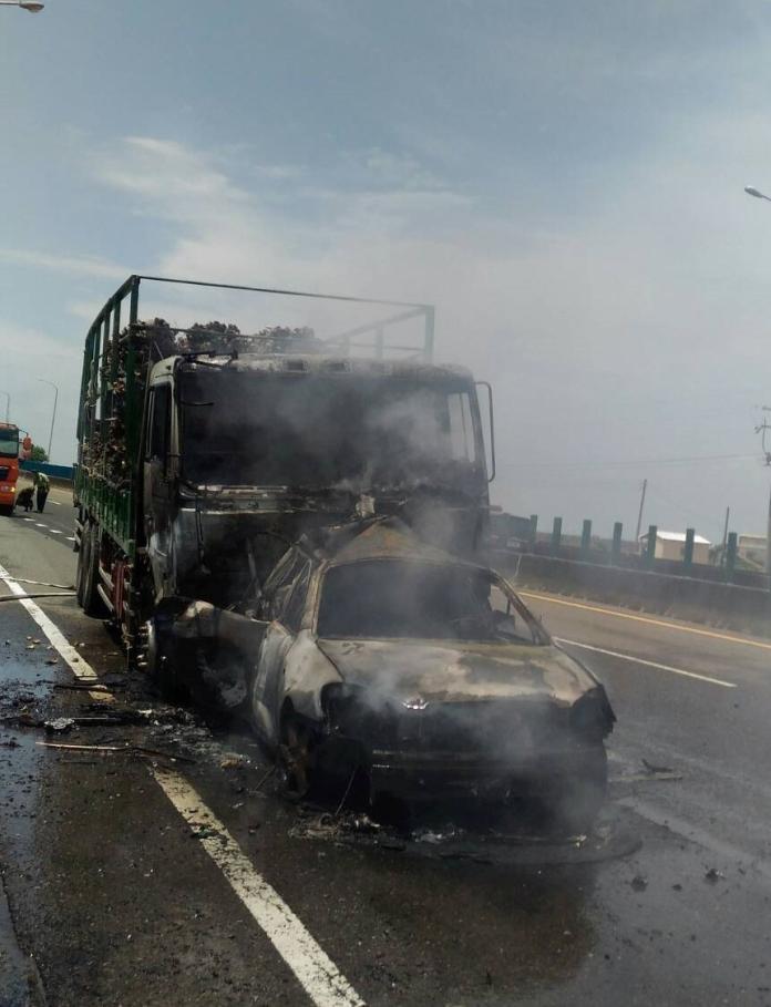 ▲台61線西濱快速路，貨車追撞自小客車，造成死亡車禍。（圖／嘉義縣消防局提供 , 2018.07.03）