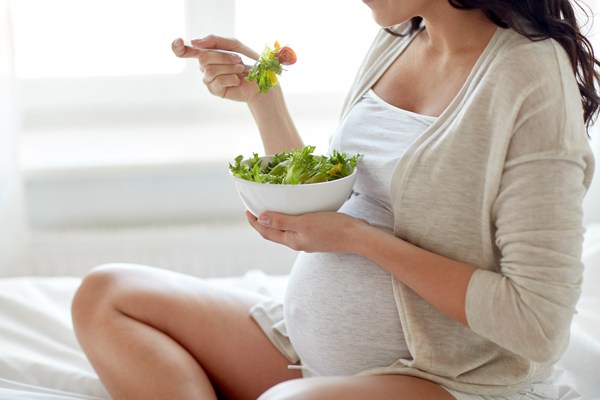 ▲吃素的婦女不用擔心胎兒的生長，但孕期應多注意蛋白質的攝取量，如果可以吃蛋奶素會更好，而吃全素的婦女則要注意鐵質、B12、鋅的攝取量是否足夠即可。（圖／ingimage）