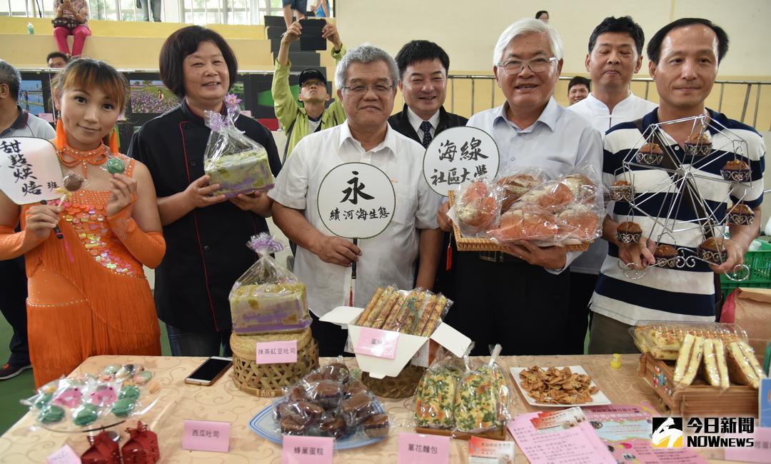 ▲縣長李進勇歡迎鄉親踴躍報名海線社大第2學期課程。（圖／記者蘇榮泉攝，2018.07.08）