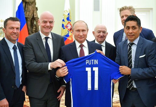 ▲俄國總統普丁接見俄國足球隊。（圖／美聯社／達志影像）