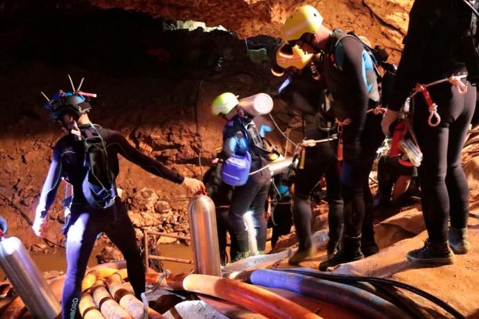 受困洞穴18天　泰國足球隊13人全數獲救
