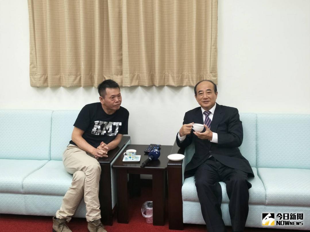 ▲國民黨立委林為洲（左），拜會前立法院長王金平。（圖／記者戴祺修攝,2018.07.13）