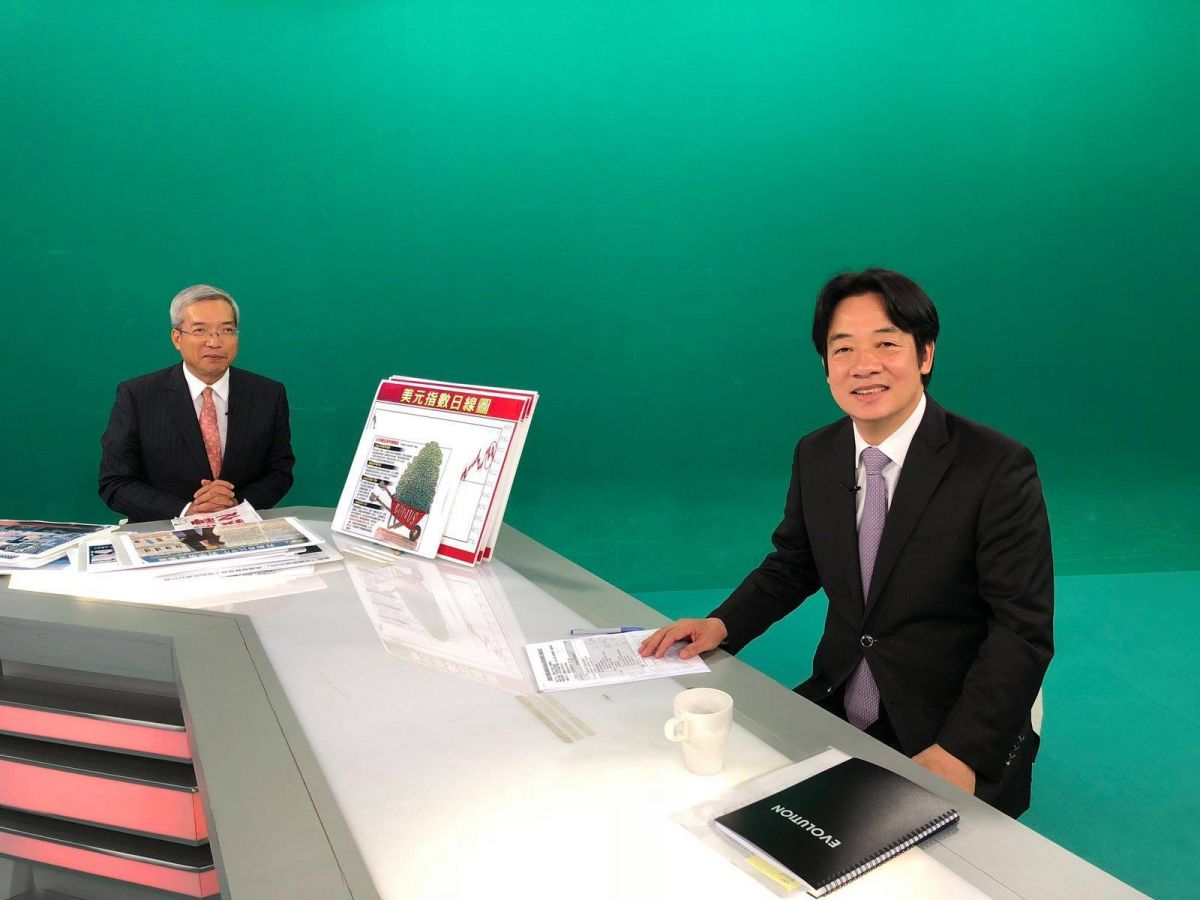 ▲行政院長賴清德15日談論台灣經濟發展問題。（圖／翻攝自謝金河臉書 , 2018.7.15）