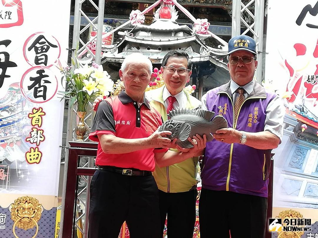 ▲嘉義、澎湖城隍爺締盟，同上梅山太平村進行「山海會香」。（圖／邱嘉琪攝 , 2018.07.18）