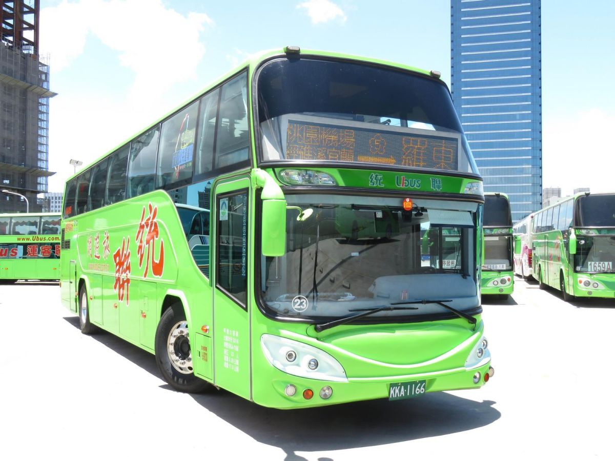 ▲春節高鐵票開賣之後，班次座位直接秒殺，結果有網友意外發現，台灣客運業者推出超殺的6折票價吸客，引起廣大討論。（圖／統聯汽車客運提供)