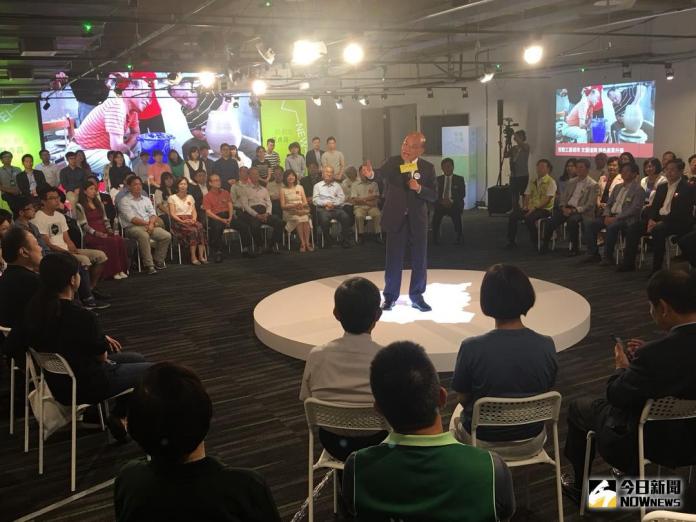 ▲蘇貞昌是台灣第一個使用動態識別系統的候選人。（圖／陳志仁攝，2018.07.24）