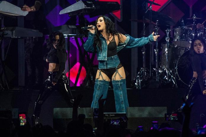 ▲25 歲美國女歌手黛咪洛瓦托（Demi Lovato）傳出因為吸食過量毒品昏迷送醫。（圖／達志影像／美聯社）