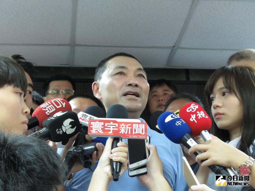 ▲侯友宜認為，老縣長發表的政策中，部分的政見與事實不符，也抹煞新北市政府同仁的辛苦。（圖／陳志仁攝，2018.07.25）