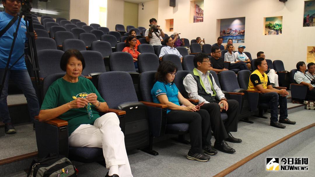 ▲ 東京奧運台灣正名公投提案人紀政日前希望第二階段連署可破 35 萬人，國民黨前立委孫大千今（ 31 ）日在臉書痛批「紀政『嘜擱亂』了！妳不把『台灣之光』毀掉就是不甘心吧？」（圖／張塵攝 , 2018.07.27）