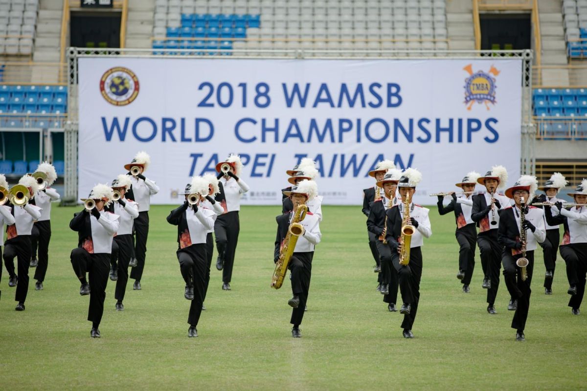 ▲台灣今年主辦的世界盃行進樂隊大賽（WAMSB），建國中學樂旗聯隊獲得遊行比賽（Field Parade Competition）獲得銀牌獎的榮耀。（圖／建中樂旗隊家長後援會提供）