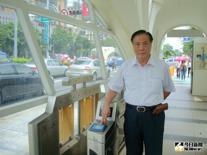 ▲議員楊正中指出，中市BRT仲裁案再添一樁。（圖／柳榮俊翻攝 , 2018.7.31\\)