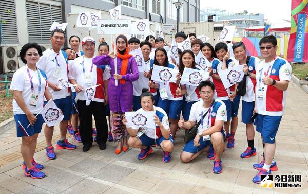 ▲中華女壘代表出席雅加達亞運選手村升旗儀式，正式進駐選手村。（圖／中華奧會提供）
