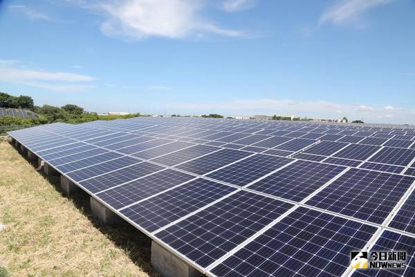 發電量全國第一 　新營掩埋場太陽光電發電廠啟用
