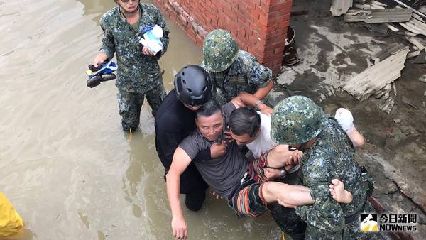 水淹家園　國軍協助災後清理復原、救助受傷民眾
