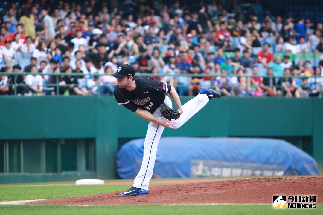 ▲富邦悍將先發投手羅力。（圖／記者葉政勳攝 , 2018.05.05）