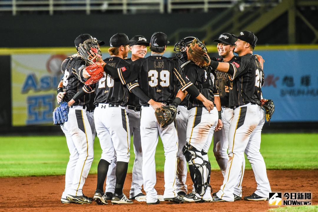▲Lamigo桃猿在桃園球場迎戰中信兄弟，終場猿隊6:4擊敗兄弟。（圖／記者陳明安攝, 2018.03.24）