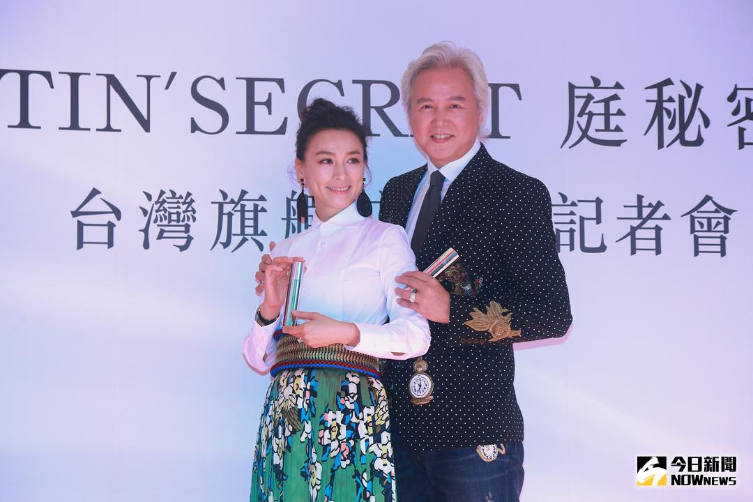 ▲林瑞陽（右）撒謊被兒子當眾拆台，左為妻子張庭。（圖／記者葉政勳攝 , 2017.12.23）