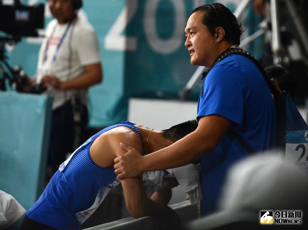 ▲張銘煌安慰楊俊瀚（圖／Charles Sports提供）