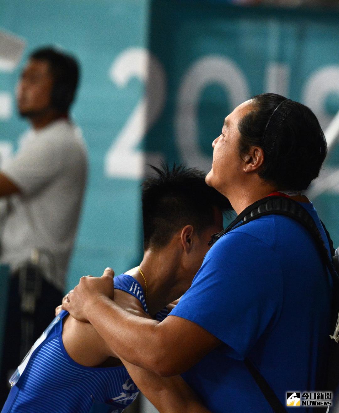 ▲張銘煌安慰楊俊瀚（圖／Charles Sports提供）