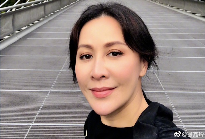 ▲回首裸照事件，女星劉嘉玲已能坦然面對。（圖／翻攝劉嘉玲微博 , 2018.08.30）