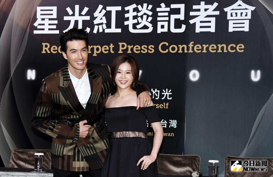 ▲第58屆亞太影展紅毯主持人錦榮（左）、楊小黎。（圖／記者林調遜攝，2018.8.28）