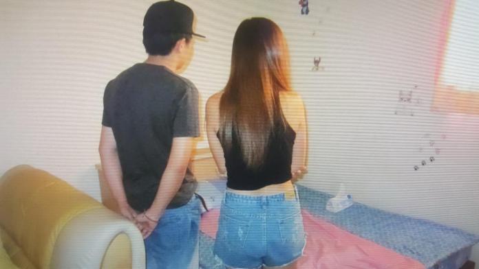 ▲警方當場查獲27歲的泰籍女子涉嫌為28歲尋芳客人從事性交易服務。（圖／八掌派出所提供）