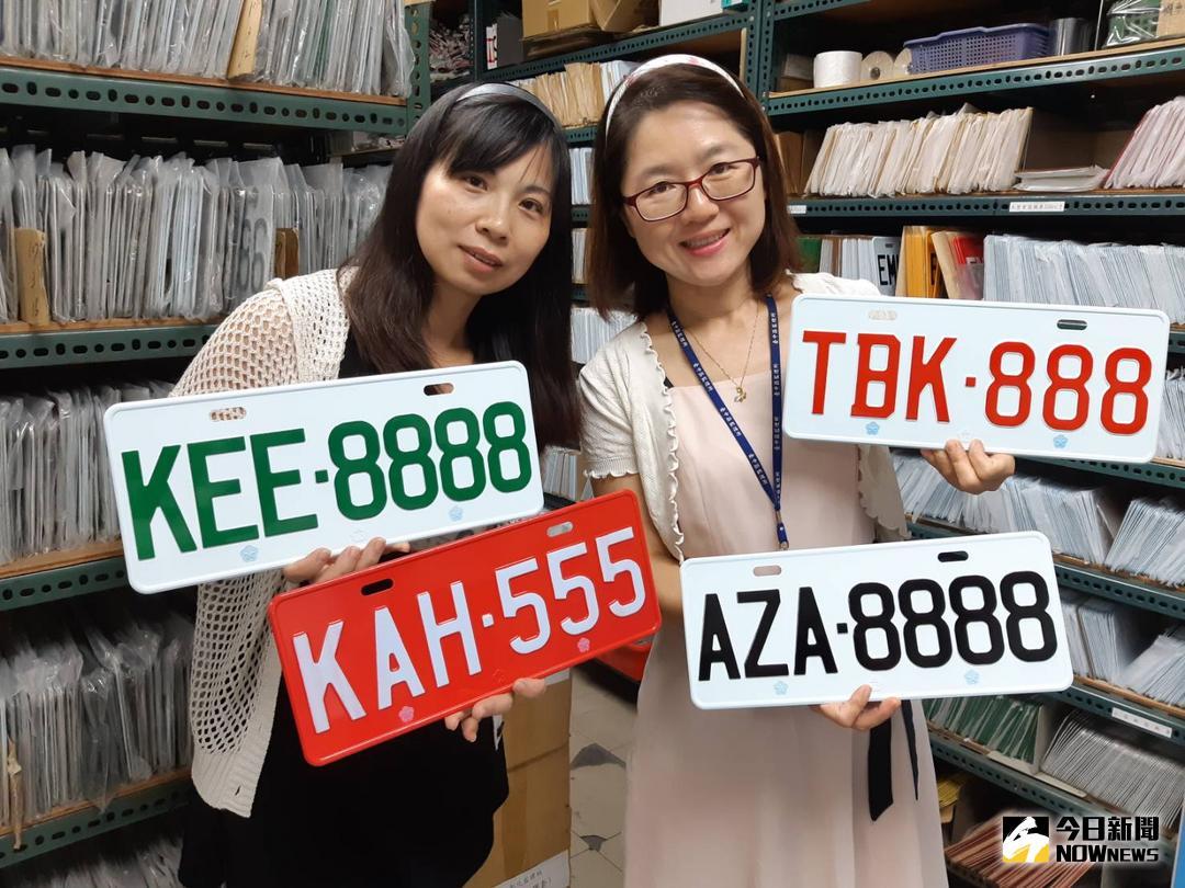 ▲公路總局107年7月起開放所有營業車（含計程車）網路標牌，彰化監理站第一次辦理網路競標，標售牌數有限。（圖／記者陳雅芳攝，2018.08.03\\)