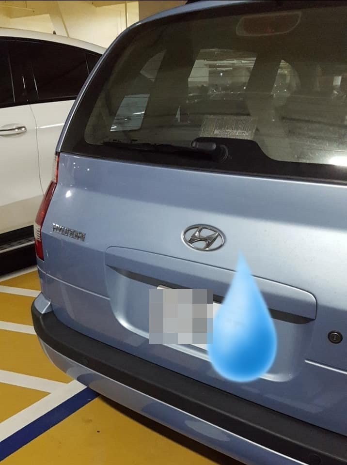 ▲女亂停車嗆「啊不然要怎樣？」他出神招：「讓妳停一個月！」（圖／翻攝自爆怨公社）