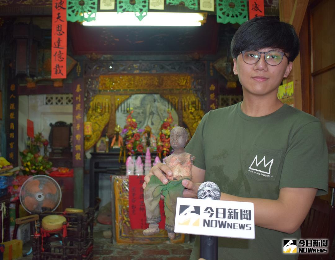 ▲縣定古蹟北港集雅軒，整理閣樓時發現一尊活動式木偶，經雲科大文化資產維護系教授鑑定，確定是清末古物軟身「田都元帥」。（圖／記者洪佳伶攝 , 2018.08.06\\)