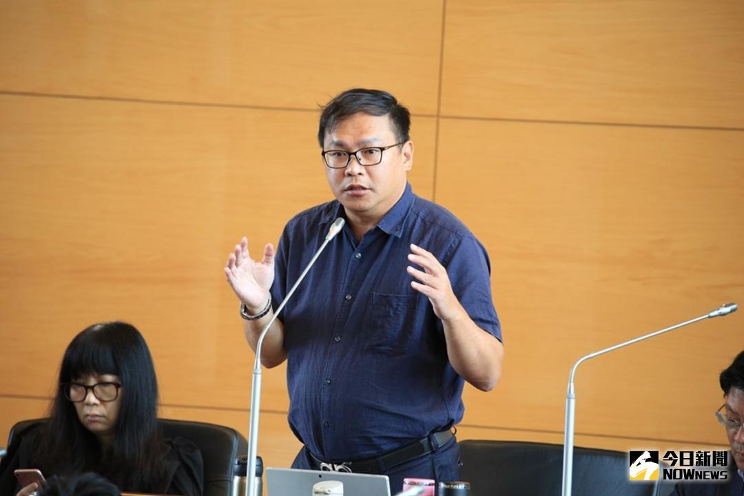 ▲交通局王義川表示，目前「下環微笑線」成功追分段雙軌化在興建中，預計明年完工（圖／柳榮俊攝 , 2018.8.7\\)