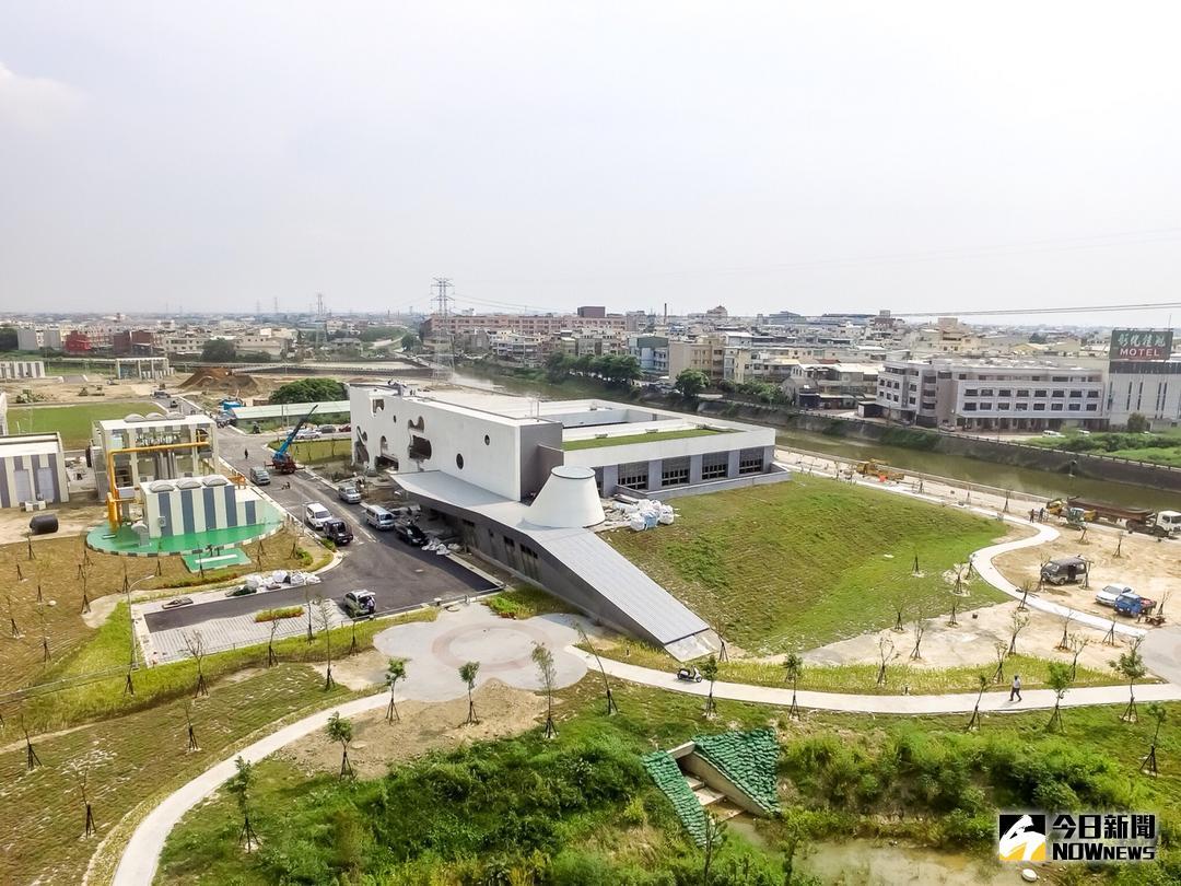 ▲彰化縣政府舉辦「彰化市汙水下水道第一期用戶接管工程第一標施工前說明會」，讓彰化市民瞭解汙水用戶接管施工前相關配合事項及權利與義務。（圖／記者陳雅芳攝，2018.08.07\\)